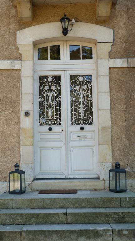 Le Chateau De La Brosse Bed and Breakfast Brinay  Exteriör bild