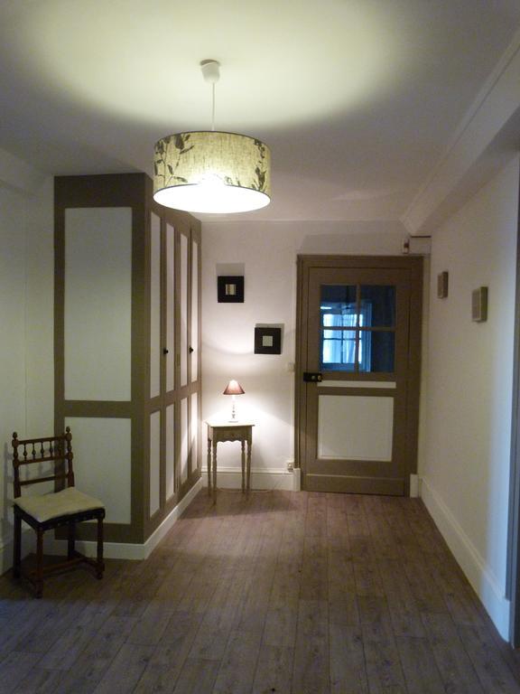 Le Chateau De La Brosse Bed and Breakfast Brinay  Exteriör bild